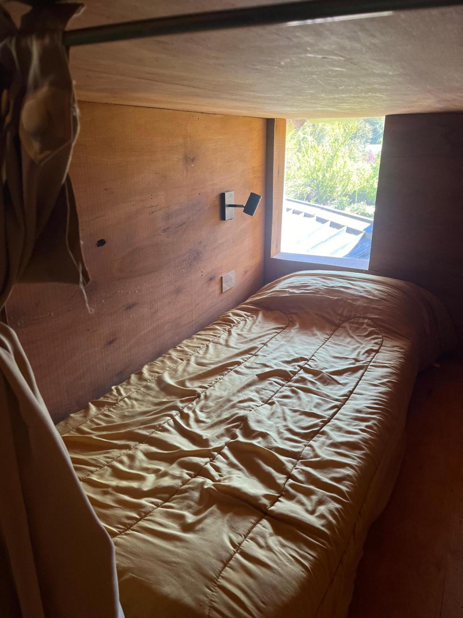 Hostel Capsula Refugio Oeste San Carlos de Bariloche Bagian luar foto