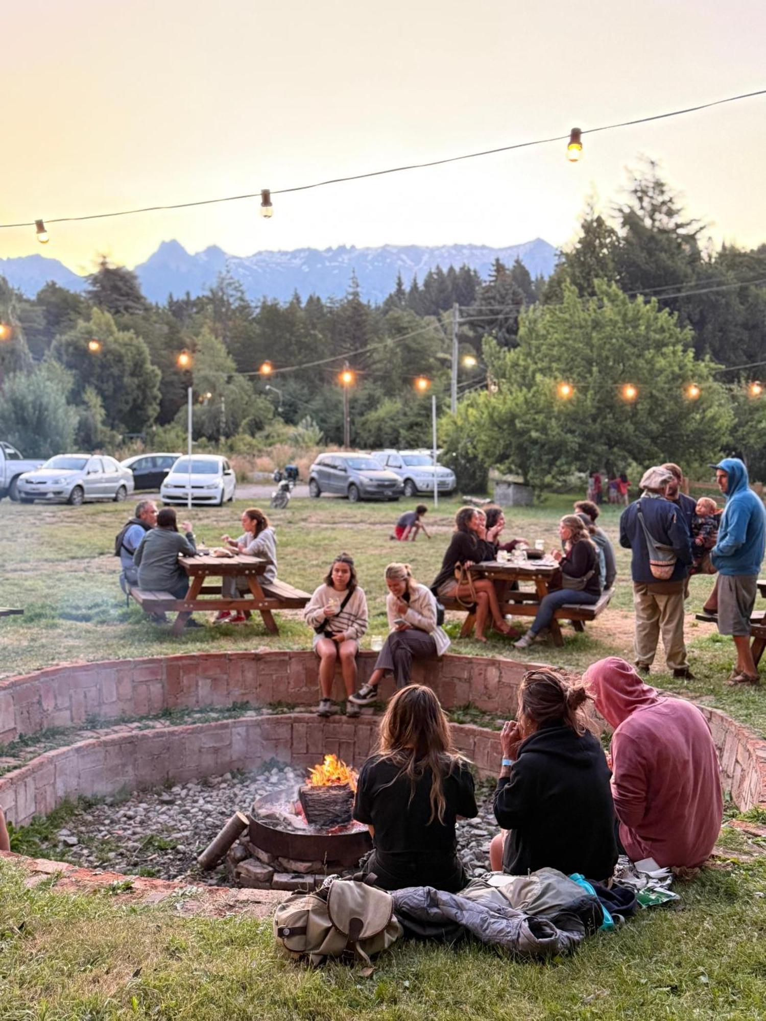 Hostel Capsula Refugio Oeste San Carlos de Bariloche Bagian luar foto